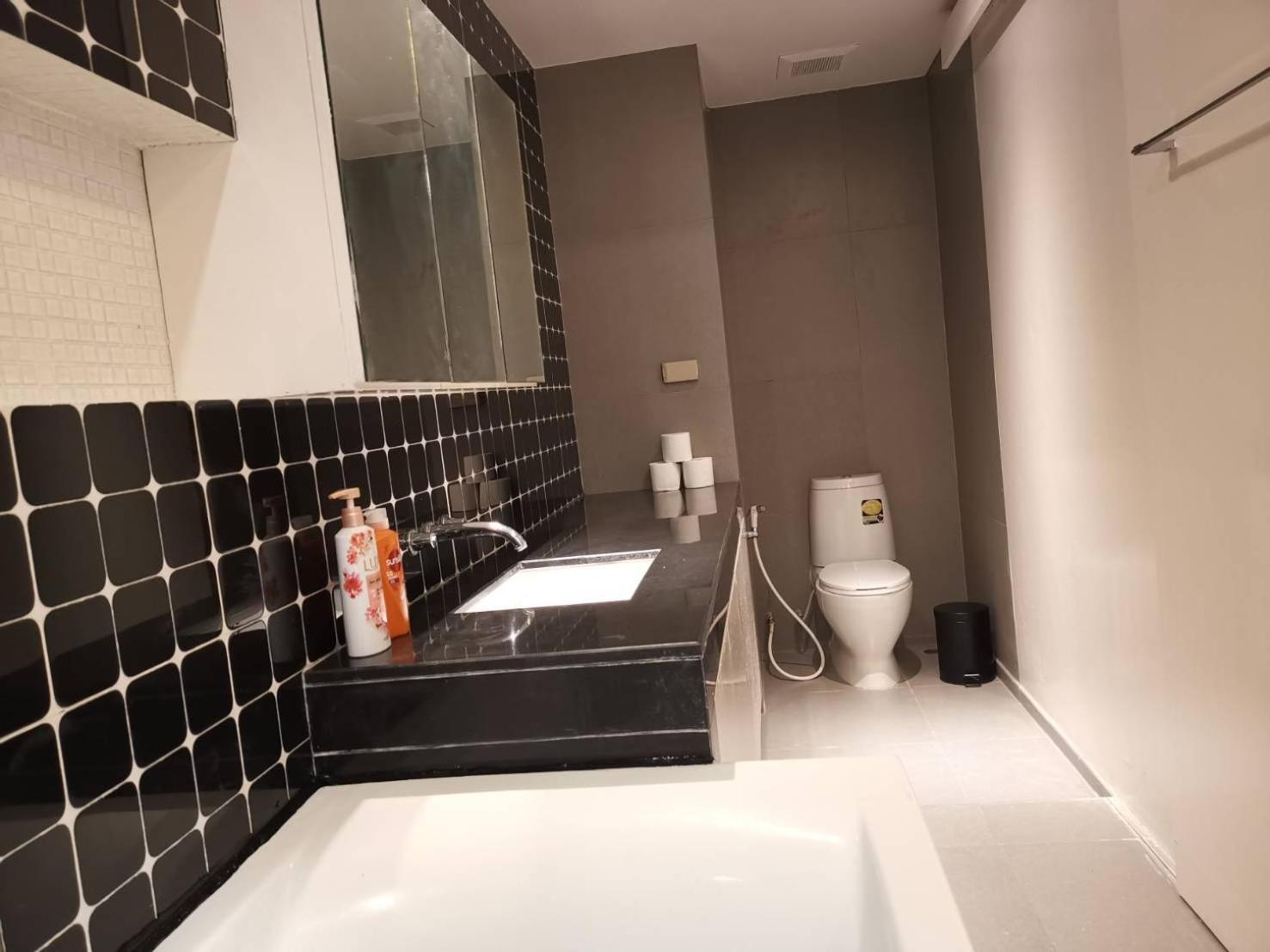 Tower Resident In The Heart Of Bangkok Shopping Center Apartment Makkasan Ngoại thất bức ảnh